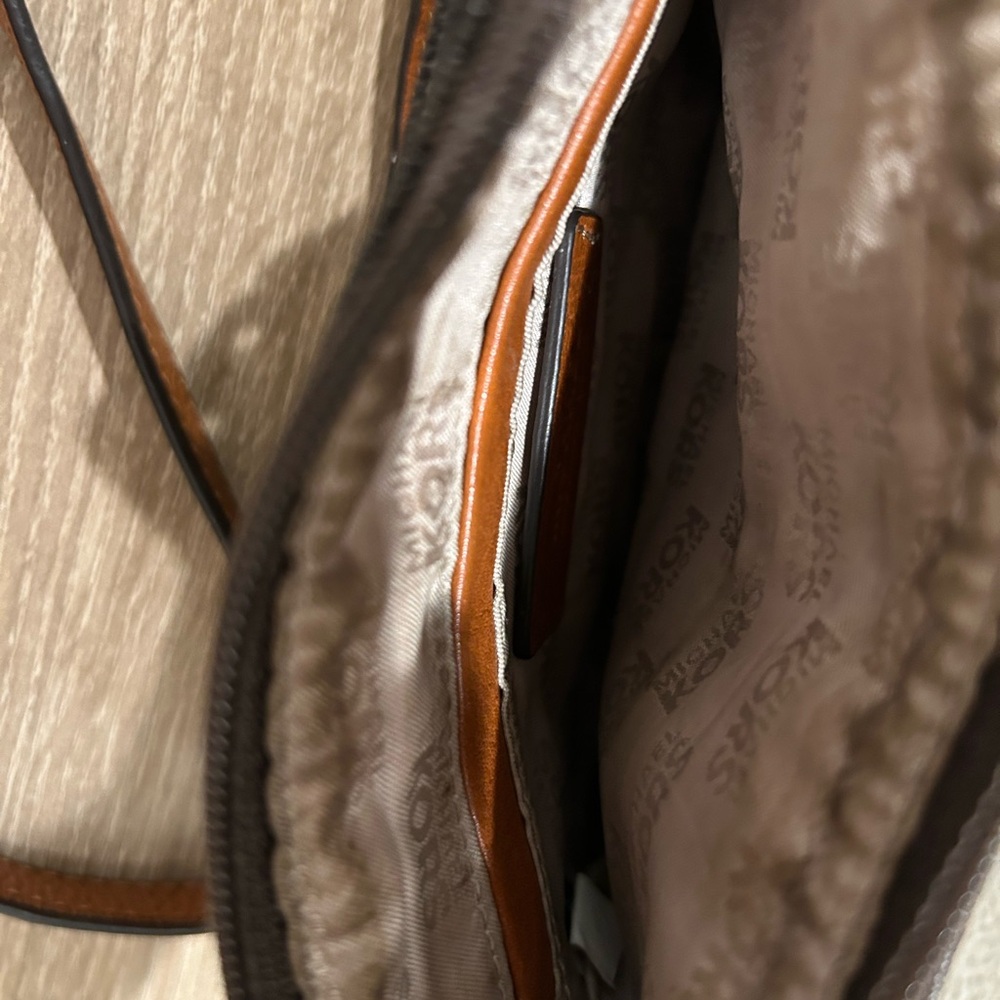 Michael Kors Signature Brown Logo Bag - Picture 6 of 13